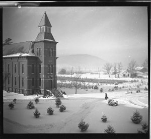 Alumni Hall 
January 15, 1939